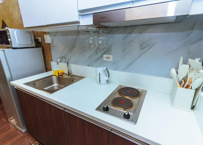 Apartment Of Dreams Luxury Makati 5637 Swim Gym Netflix Superfast Surfing *