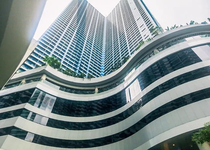 Of Dreams Luxury Makati 5637 Swim Gym Netflix Superfast Surfing Manila